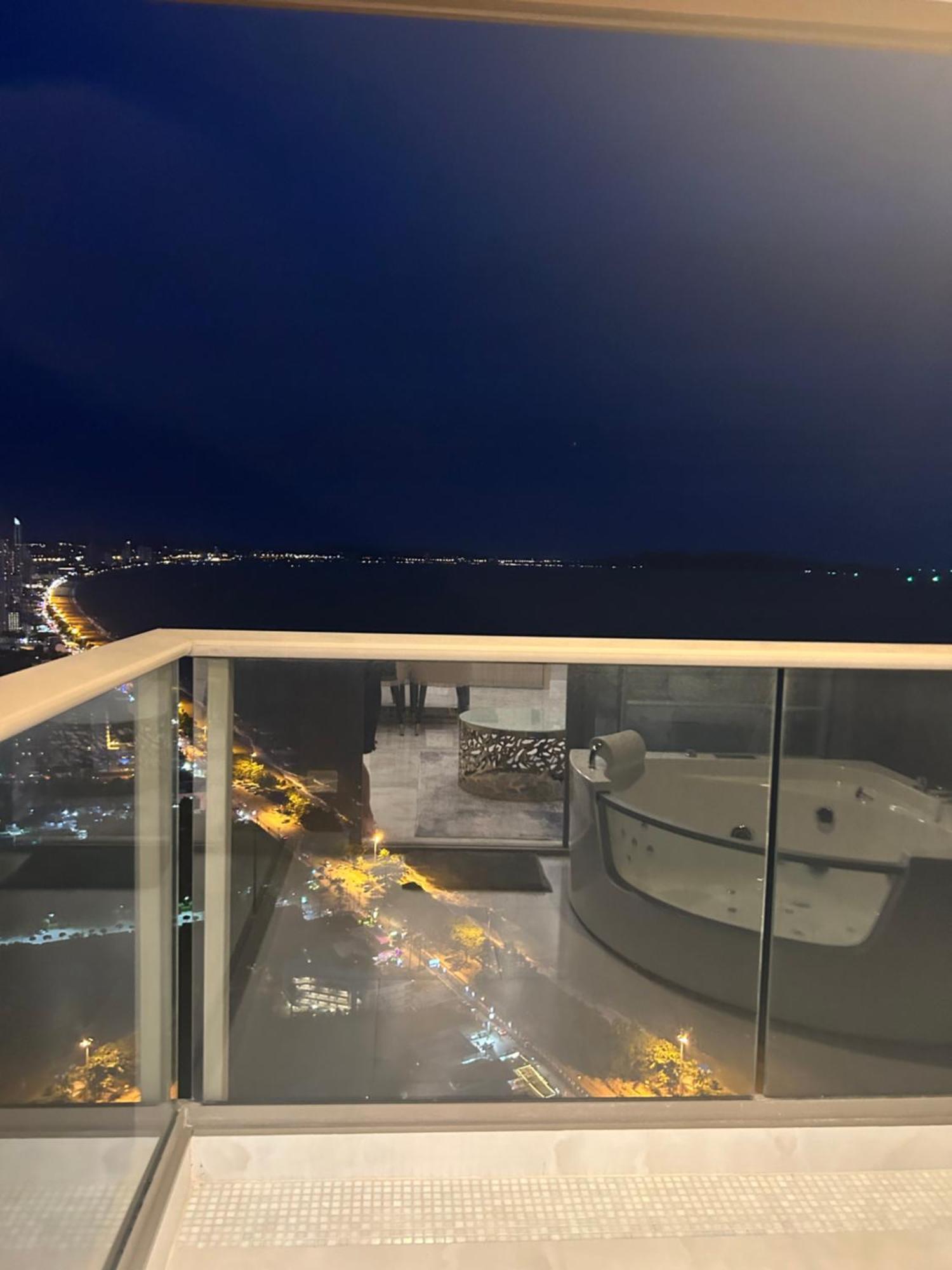 Copacabana Beach Jomtien 科帕卡巴纳海乔木提安海滩毗邻乔木提安夜市 Exterior photo